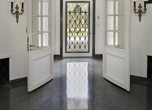 Vinyl Floors Maintenance Guide